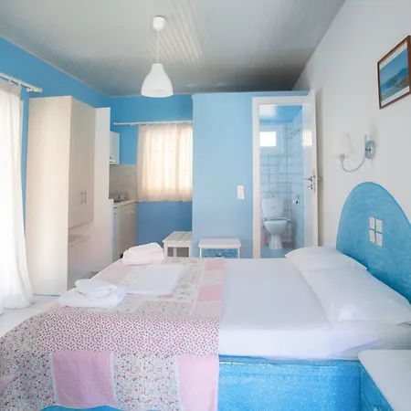 Blue White House * Kalamitsi (Lefkada)